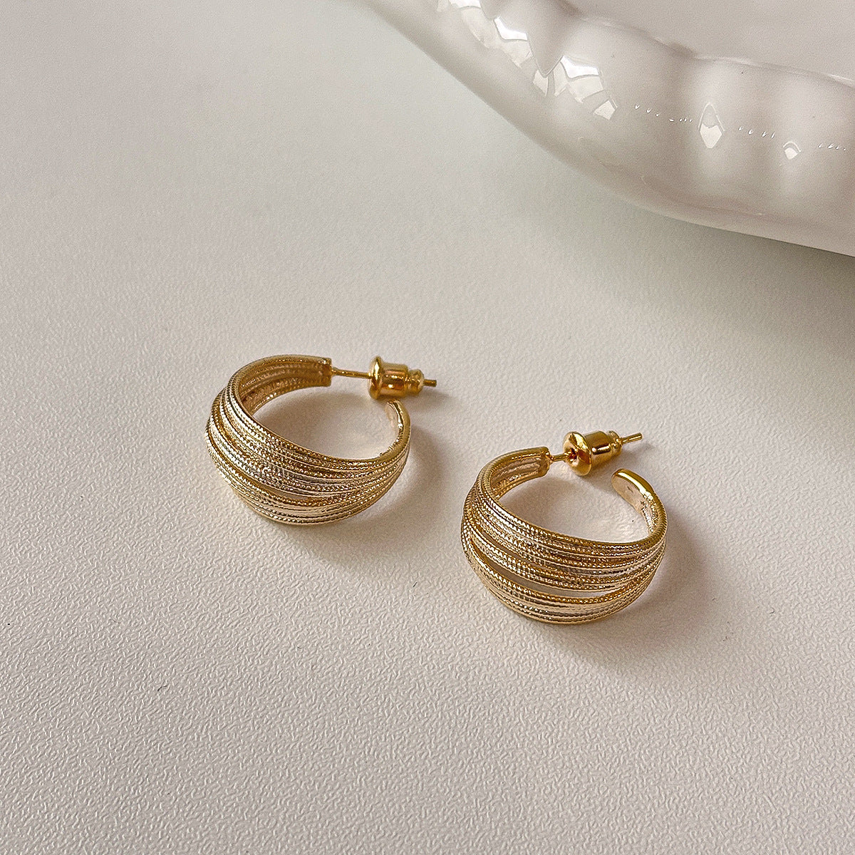 High-grade Cold Style Sier Pin Commute Stud Earrings