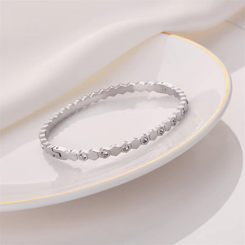 Women's Honeycomb Titanium Steel High Sense Simple Light Luxury Bracelet