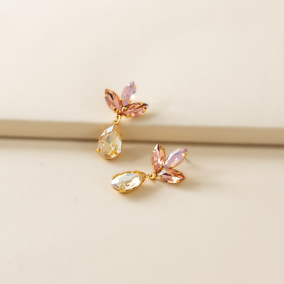 Fashion Personality Drop-shaped Leaf Long Simple Stud Earrings