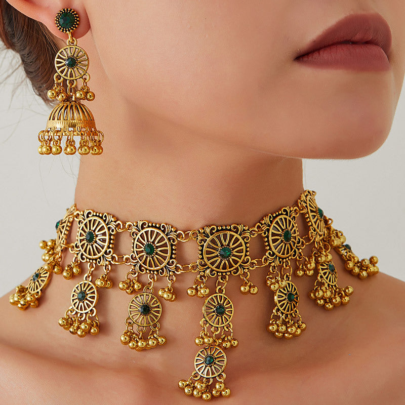 Women's Retro Rhinestone Small Floral Tassel Exaggerated Earrings