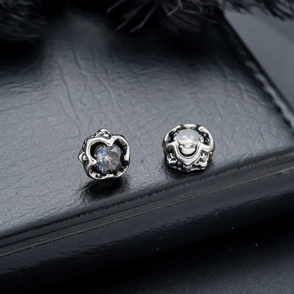 Men's Earless Light Luxury Fashion Female Niche Ear Clip