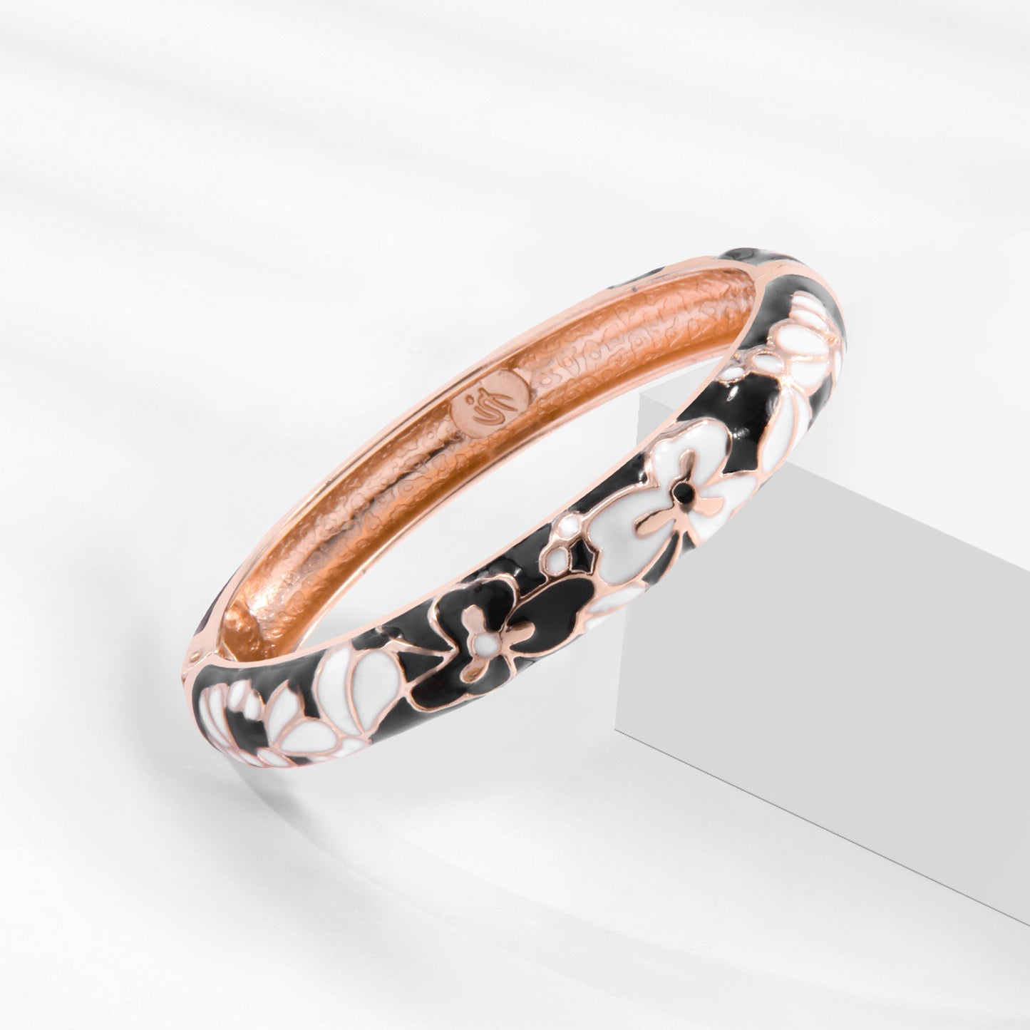 Daily Darcy National Style Creative Black Clover Fashion Bracelet