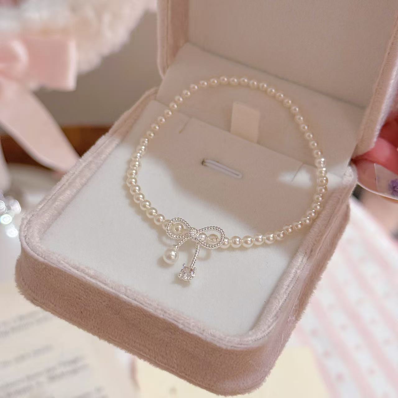 Bow Light Luxury High-grade Sweet Simple Style Pearl Refined Grace Bracelets