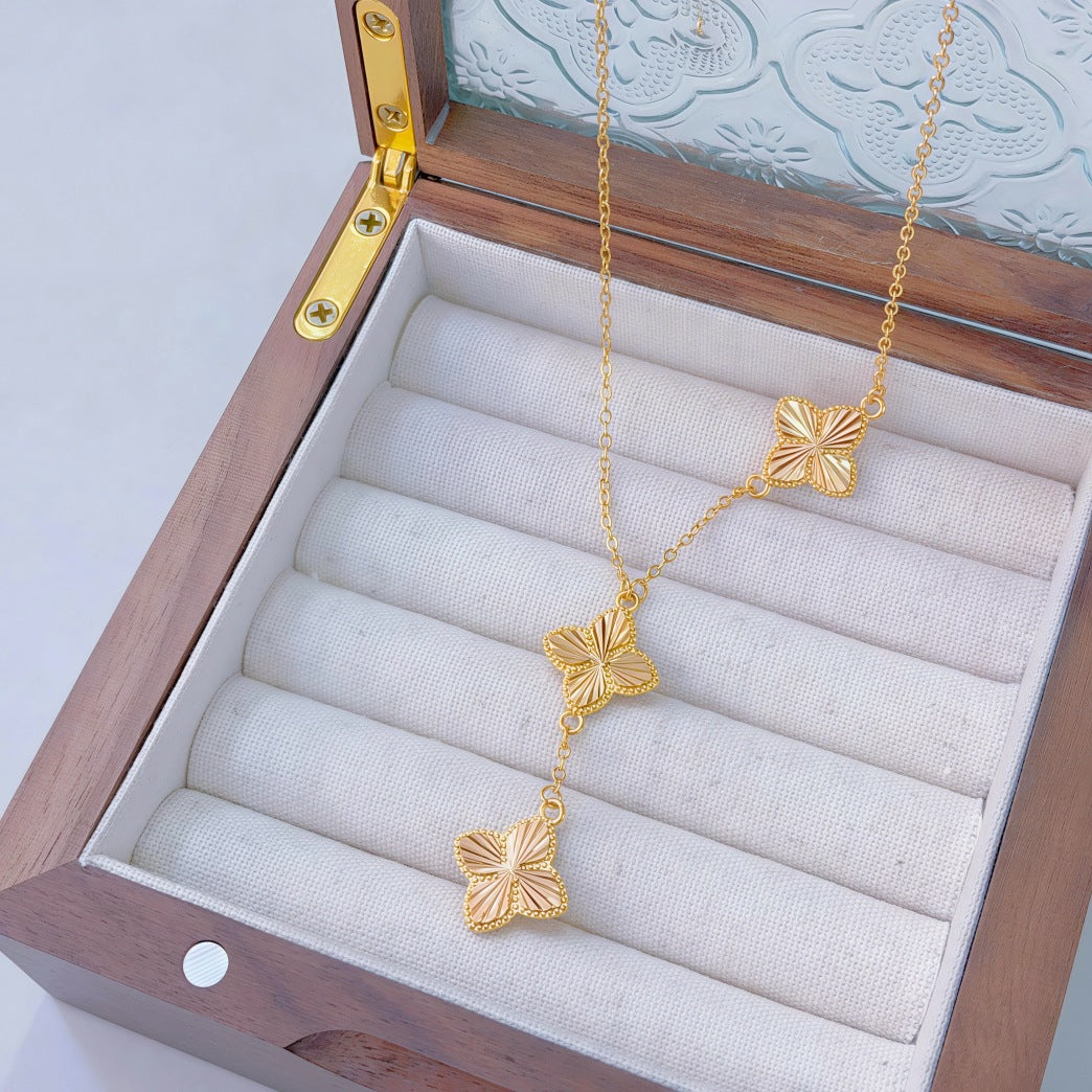 Ginkgo Leaf Variety Retro Affordable Luxury Fashion Design Necklace