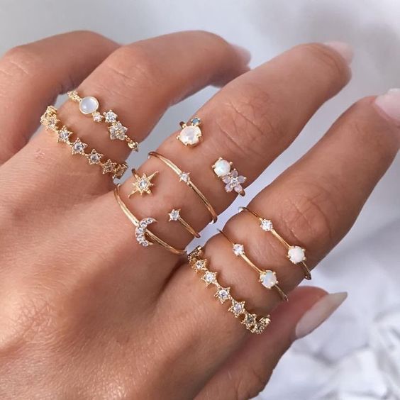 Clearance Vintage Creative Heart Hollow Butterfly Rings