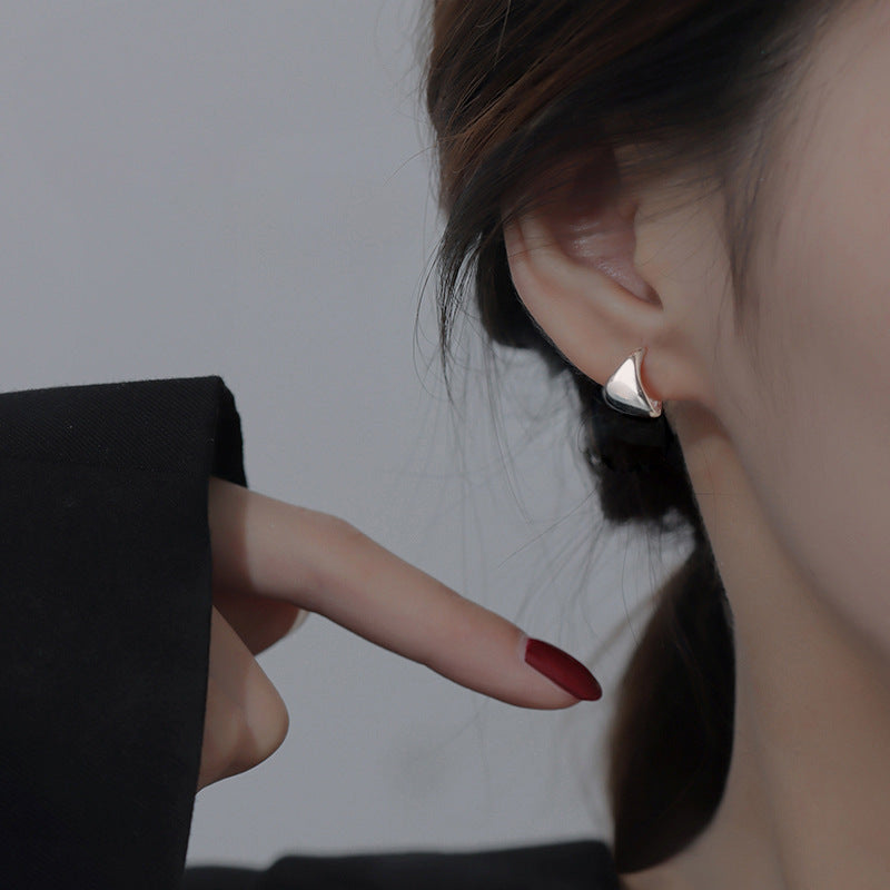 Women's Arc Simple Clip French Retro Metal Frosty Style Ear Buckle