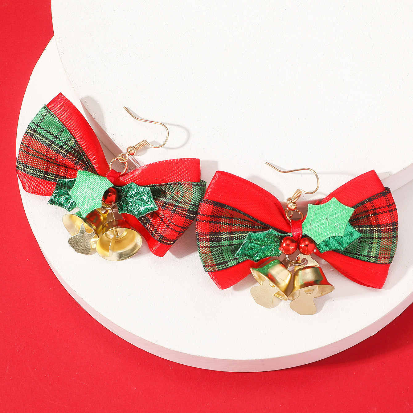 Women's Christmas Sweet Childlike Cute Creative Linen Mini Earrings