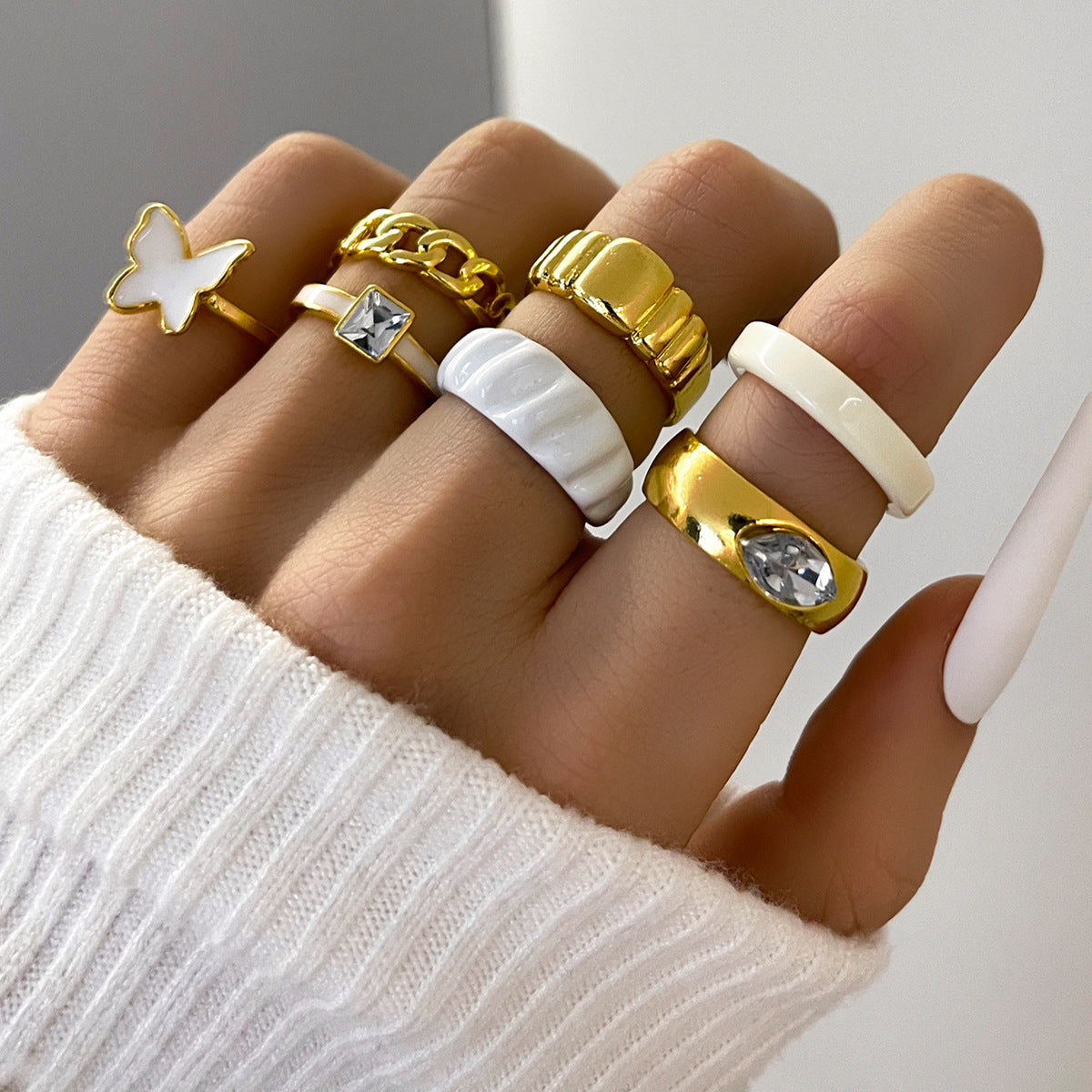 Clearance Vintage Creative Heart Hollow Butterfly Rings