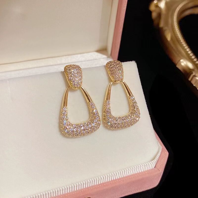 Women's Full Diamond Geometric Niche Design High-grade Fashionable Light Earrings