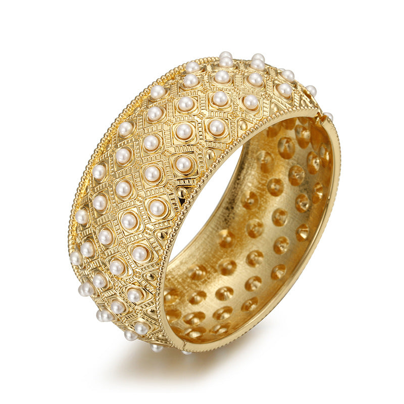 Alloy No Color Fading Female Exaggerated Personalized Wind Bracelet