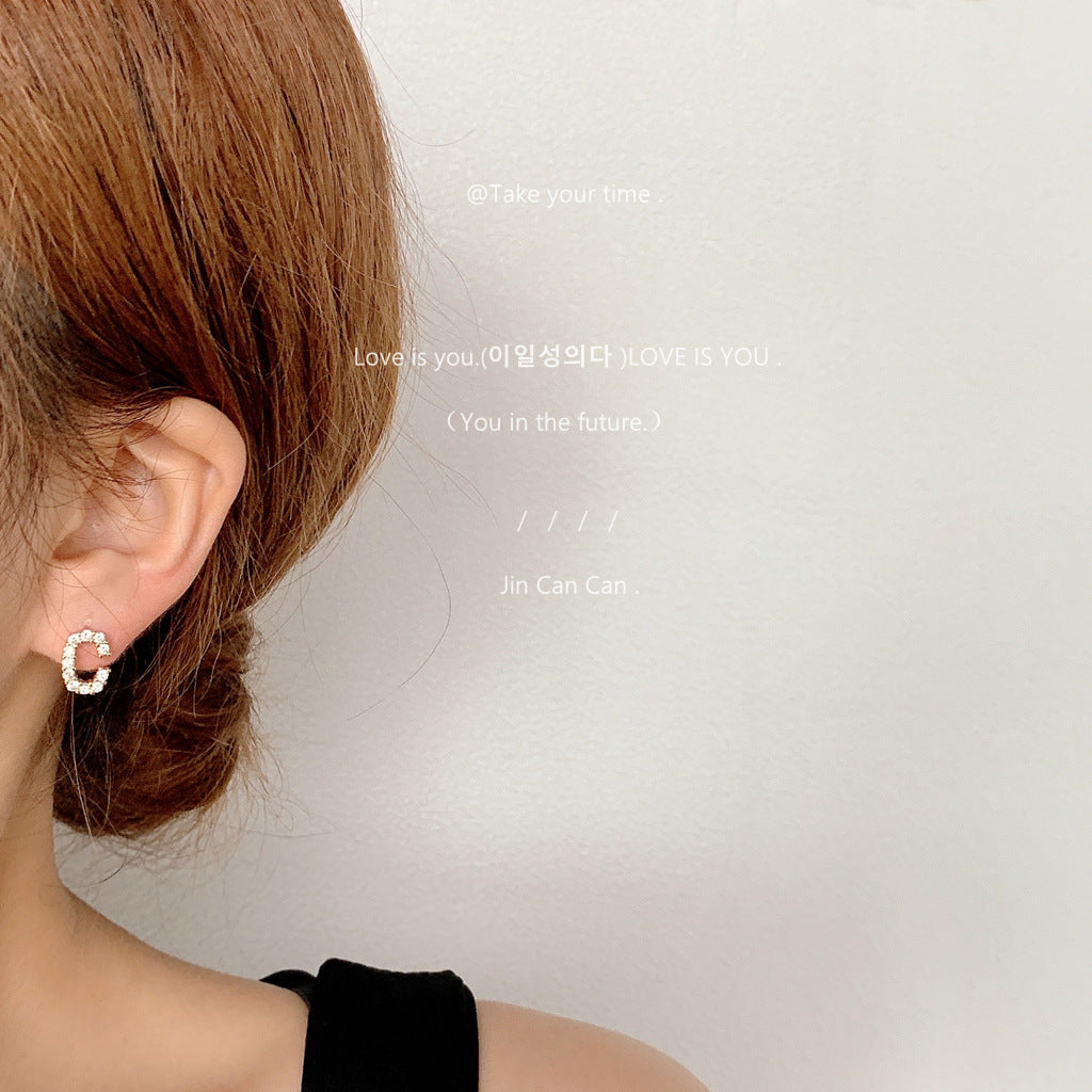 Inlaid Zircon Sier Needle Plated English Alphabet Earrings