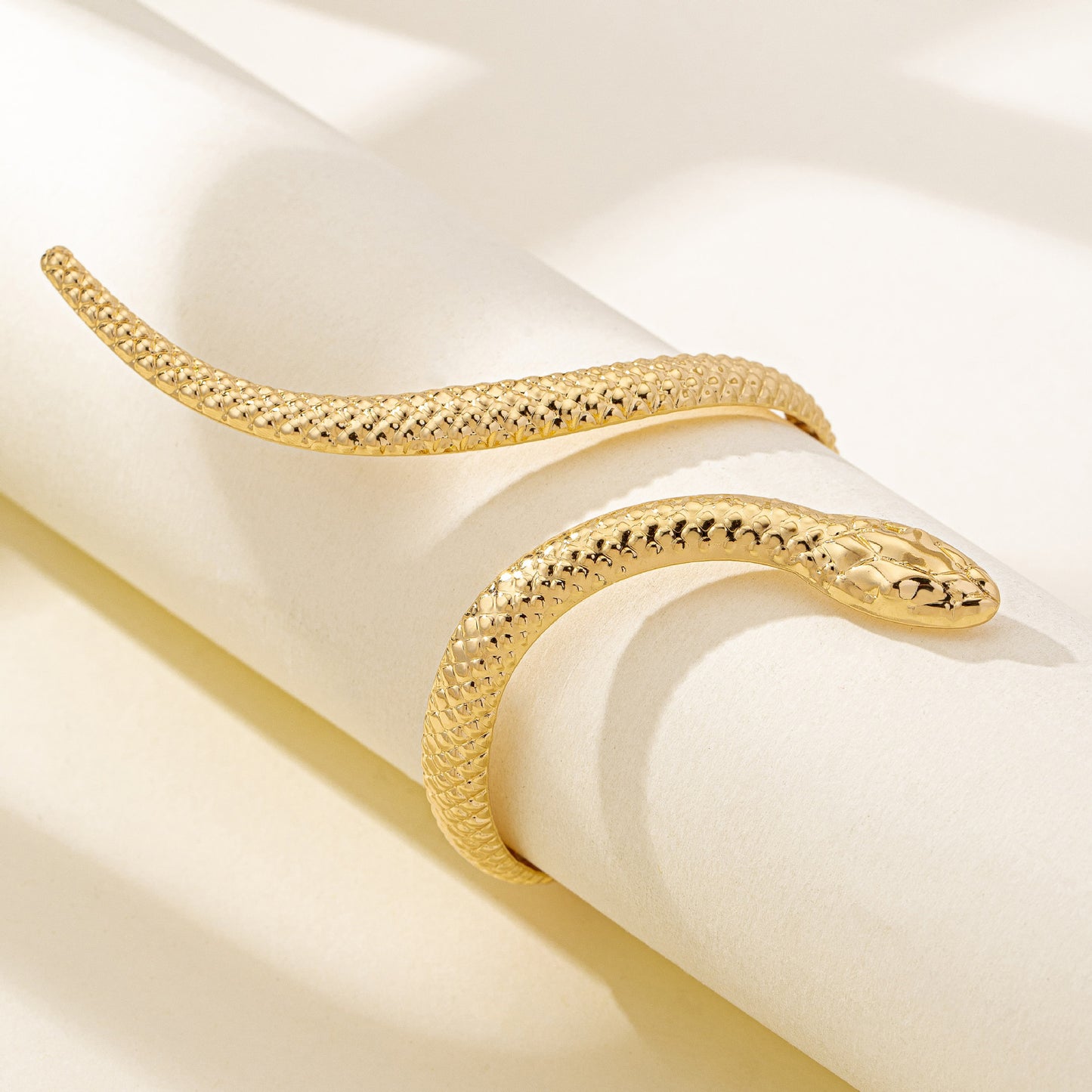 Gold Simple Fashion Snake-shaped Alloy Armband Bracelets
