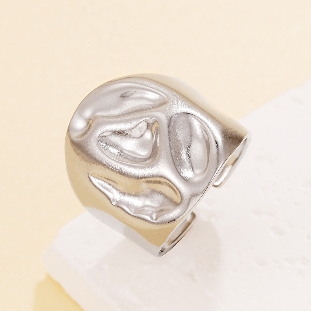 Women's & Men's Exaggerated Heavy Feeling Wide Retro Baroque Ring