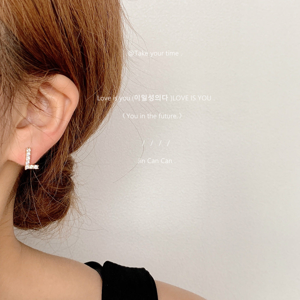 Inlaid Zircon Sier Needle Plated English Alphabet Earrings