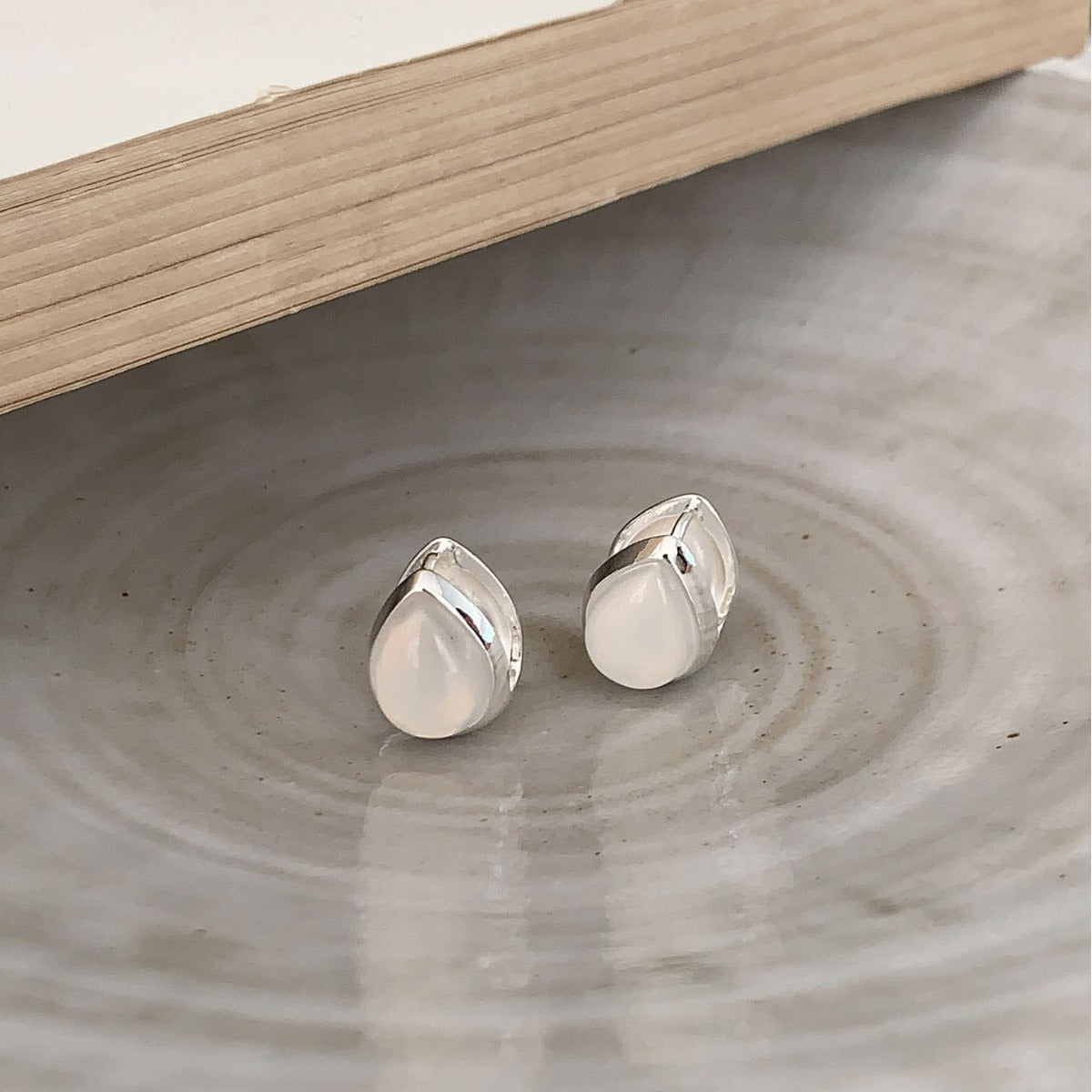 Drop Shape Transparent White Simple Temperamental Earrings