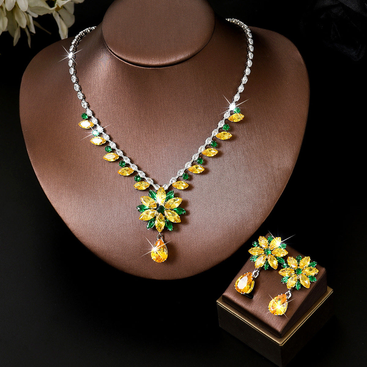 Zircon Color Tulip Temperament Clavicle Chain Jewelry Set