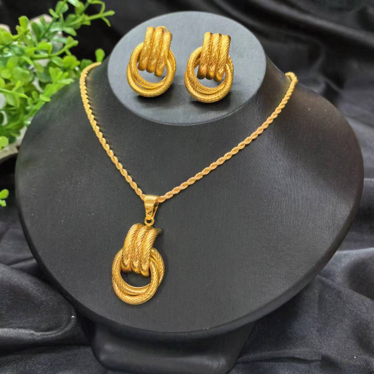 Bridal Ancient French Gold Nigeria Female Jewelry Set