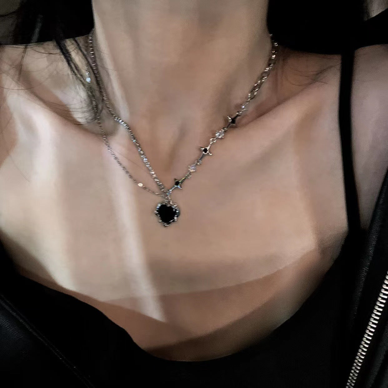 Women's Personalized Rhinestone Fashion Black Heart For Sweet Grace Cool Cold Necklace