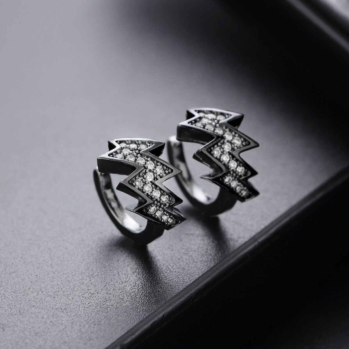 Men's Earless Light Luxury Fashion Female Niche Ear Clip