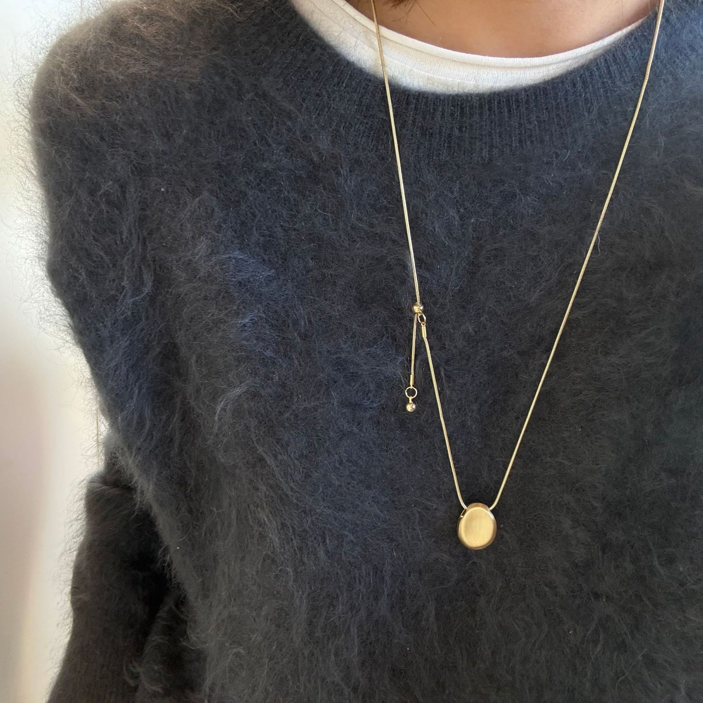 Women's Retro Personalized Oval Brushed Gold Sier Bean Pull-out Necklaces
