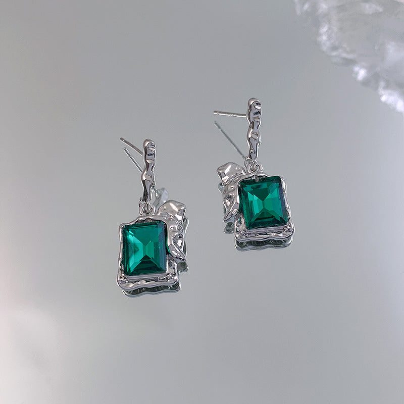 Women's Design Green Loving Heart Zircon Ear Earrings