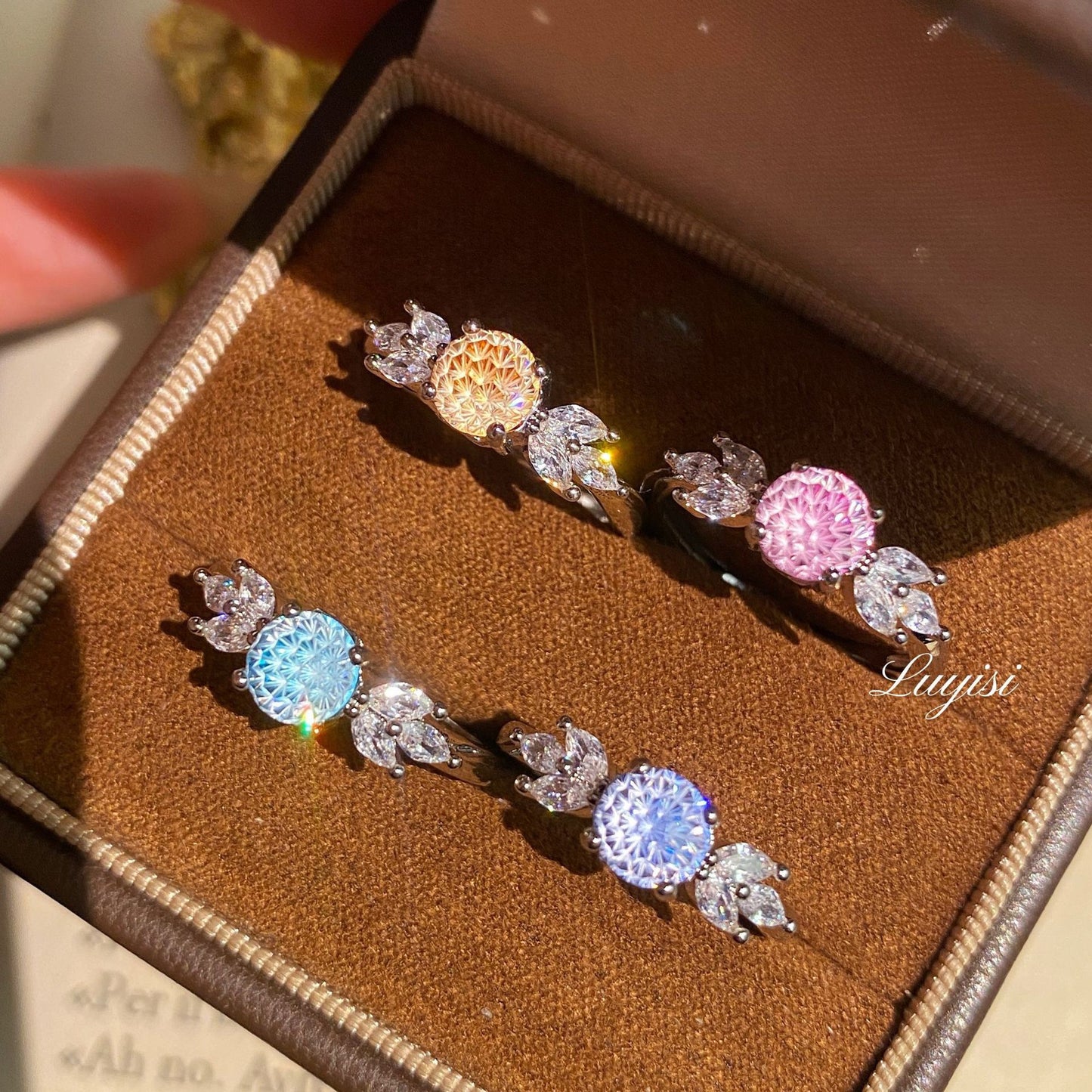 Hot Fireworks Cutting Affordable Luxury Fashion High-grade Court Lace Rose Ring