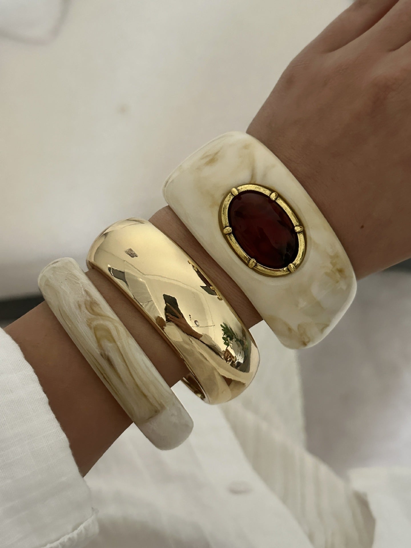 Open-ended Resin Inlaid Imitation Red Turquoise Retro Elegant Niche Bracelet