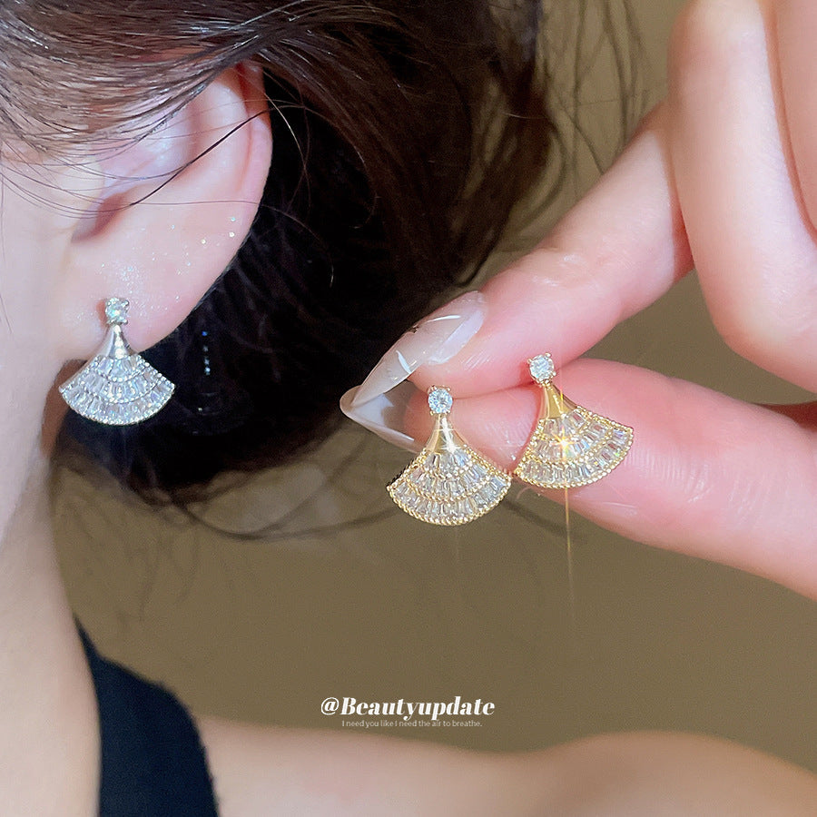 Zircon Fan Shaped Casual Simple Elegant Light Luxury Ear Clip