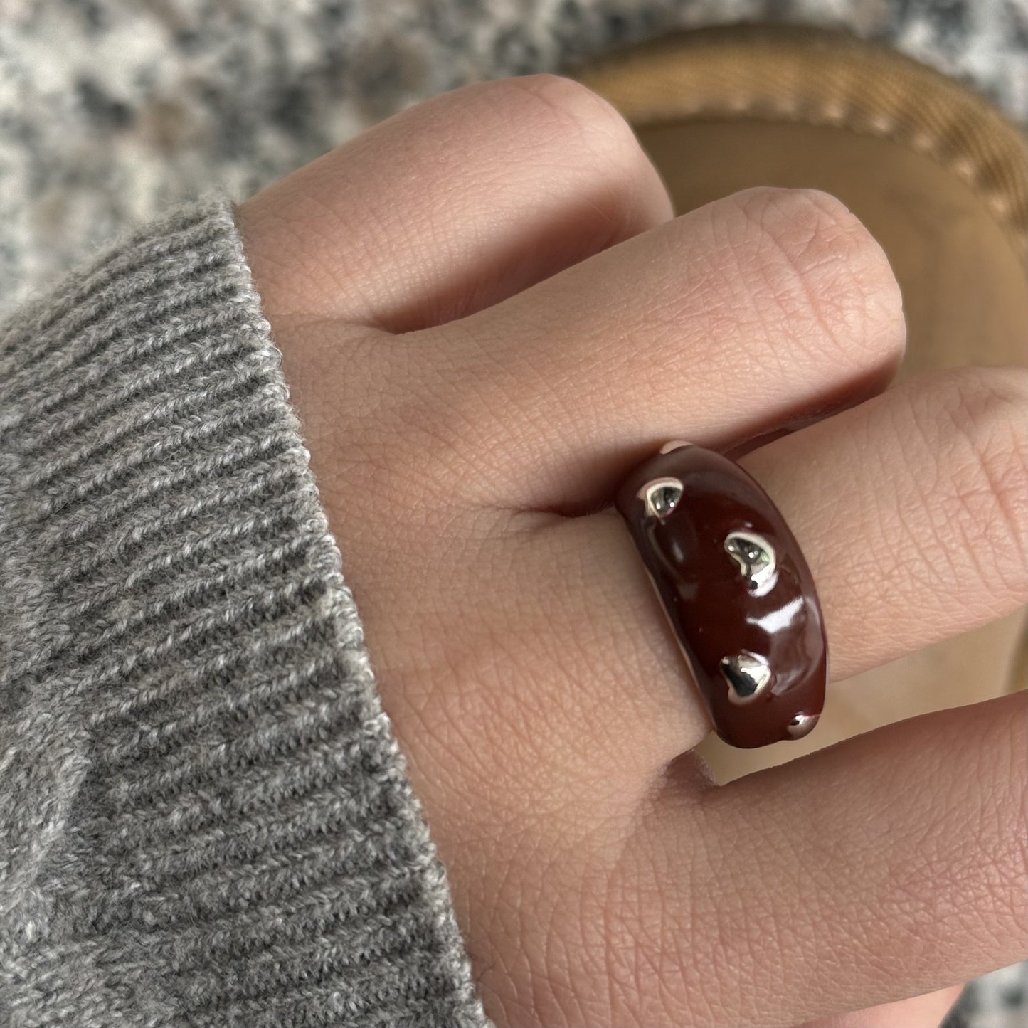 Chocolate High-grade Wine Red Enamel Drop Oil Love Heart Flowers Ring