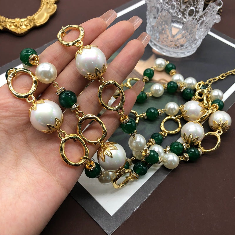 Retro Court Long Winding Green Agate Horse Shell Round Necklaces