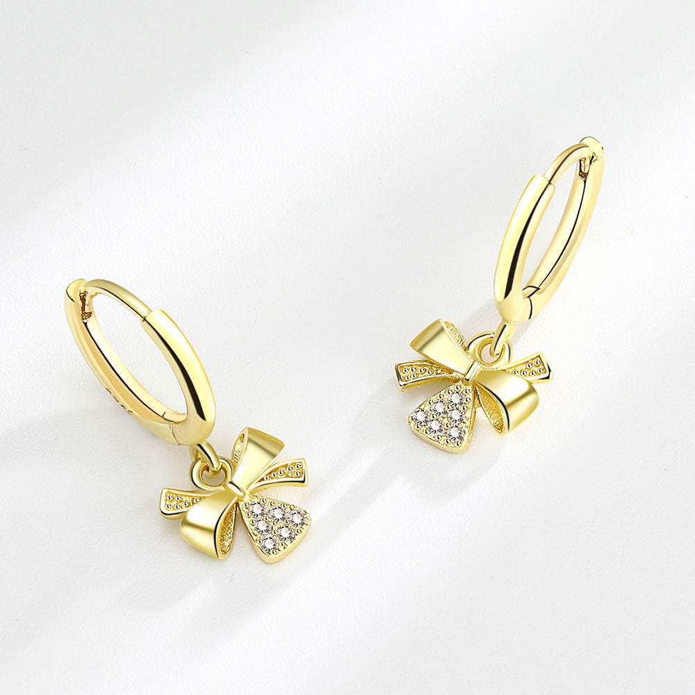 To Match With Fine Diamond Inlaid Earrings