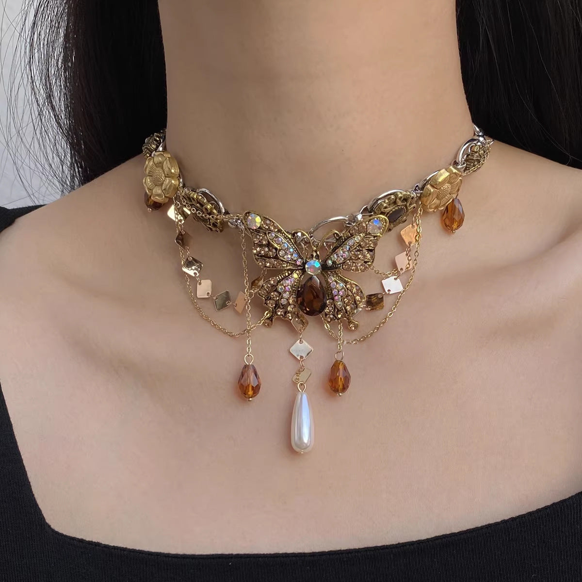 Light Luxury High-grade Clavicle Chain Personality Pendants