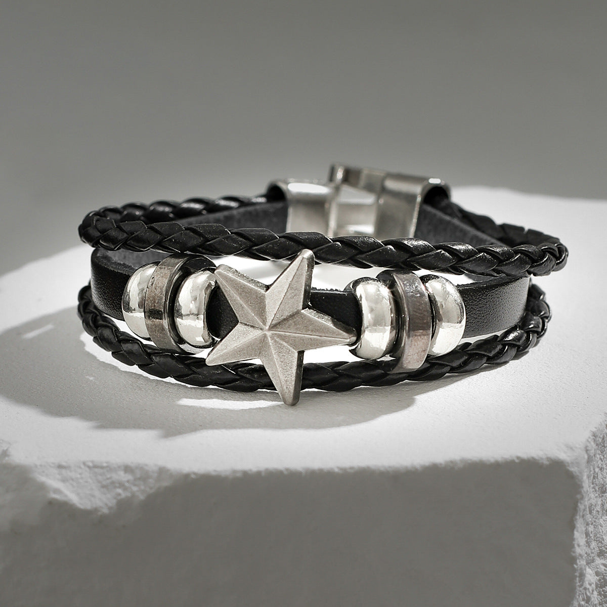 Men's Five-pointed Star Leather Fashion Personalized Minority Bracelets