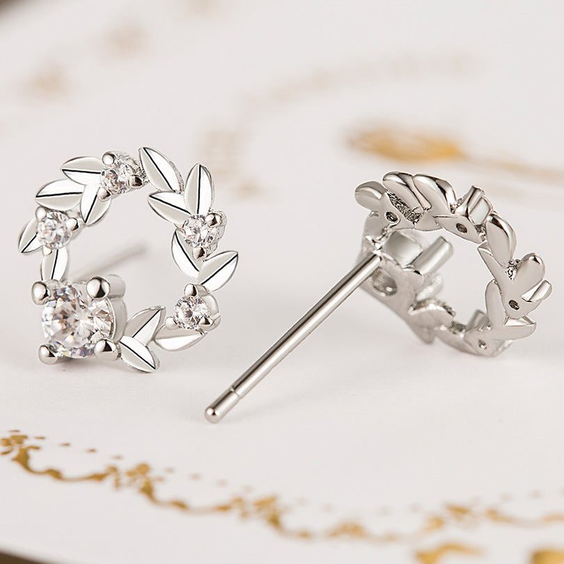 Boucles d'oreilles de style Mori, formes d'oreilles minoritaires, feuilles simples