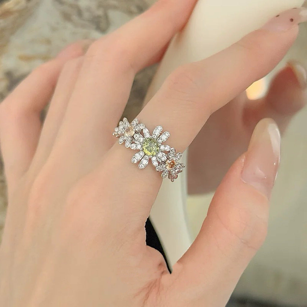 Women's Luxury High-grade Flower Index Finger Fashion Simple Ring
