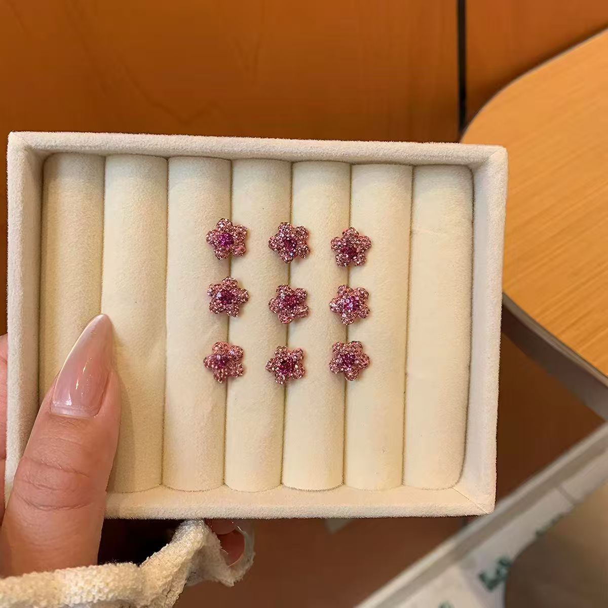 Women's Diamond Small Pink Flower Simple Fashion Good-looking Cute Earrings