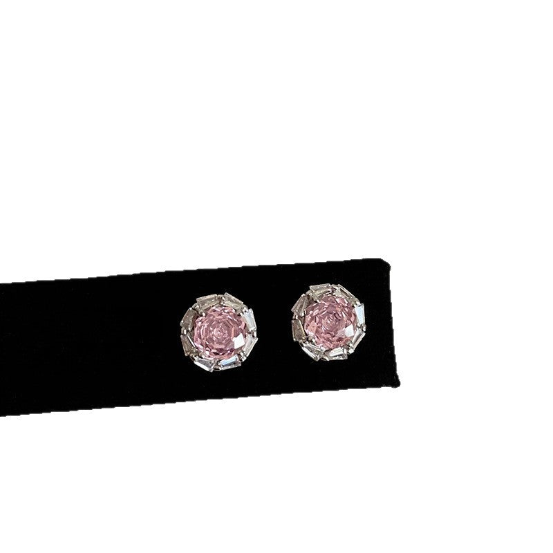 Women's Simple Versatile Personality Small Exquisite Fashion Earrings