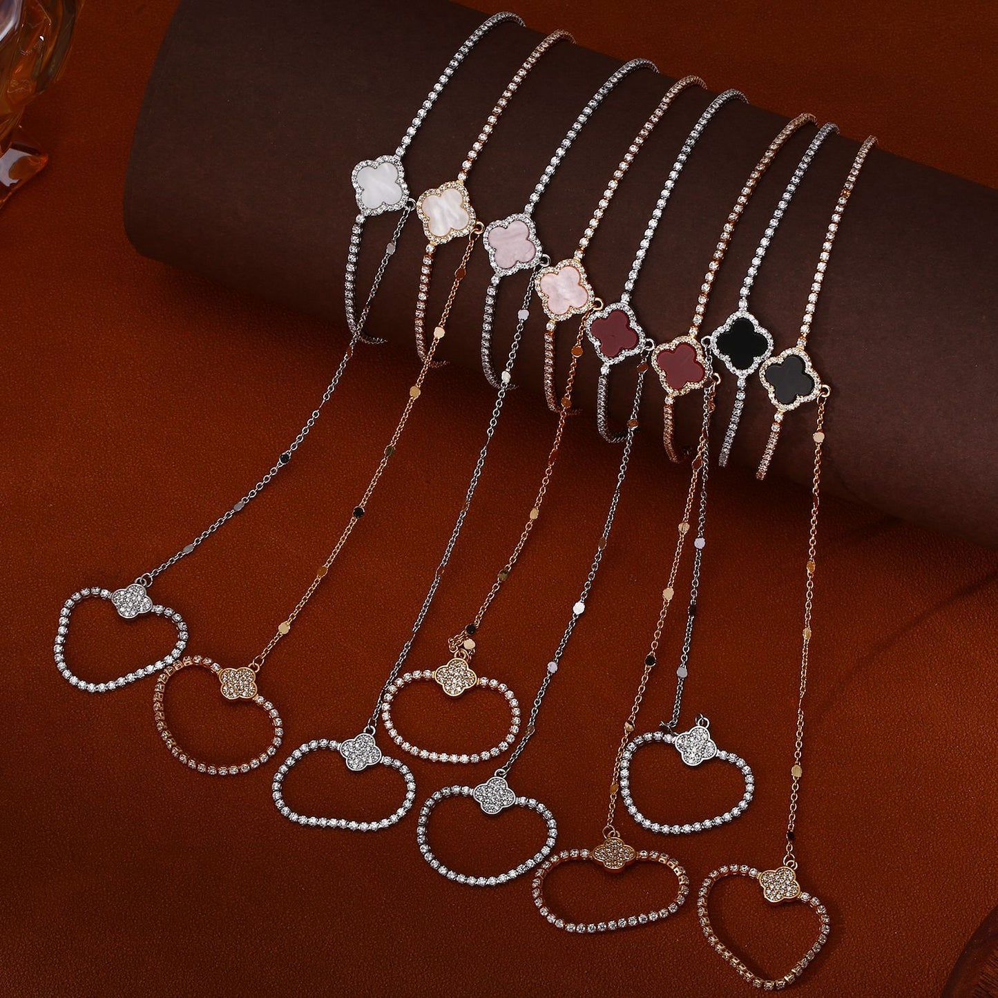 Plated Real Gold Sweet Cool Style Finger Chain Integrated Fashion Bracelet