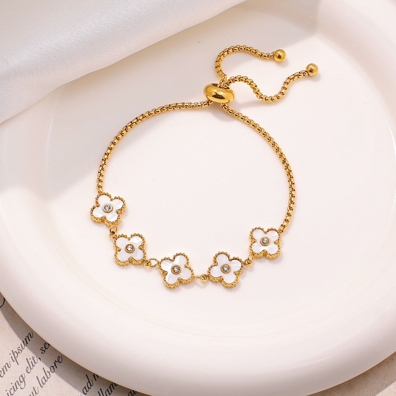 Light Luxury Titanium Steel No Fading Clover Female Bracelet