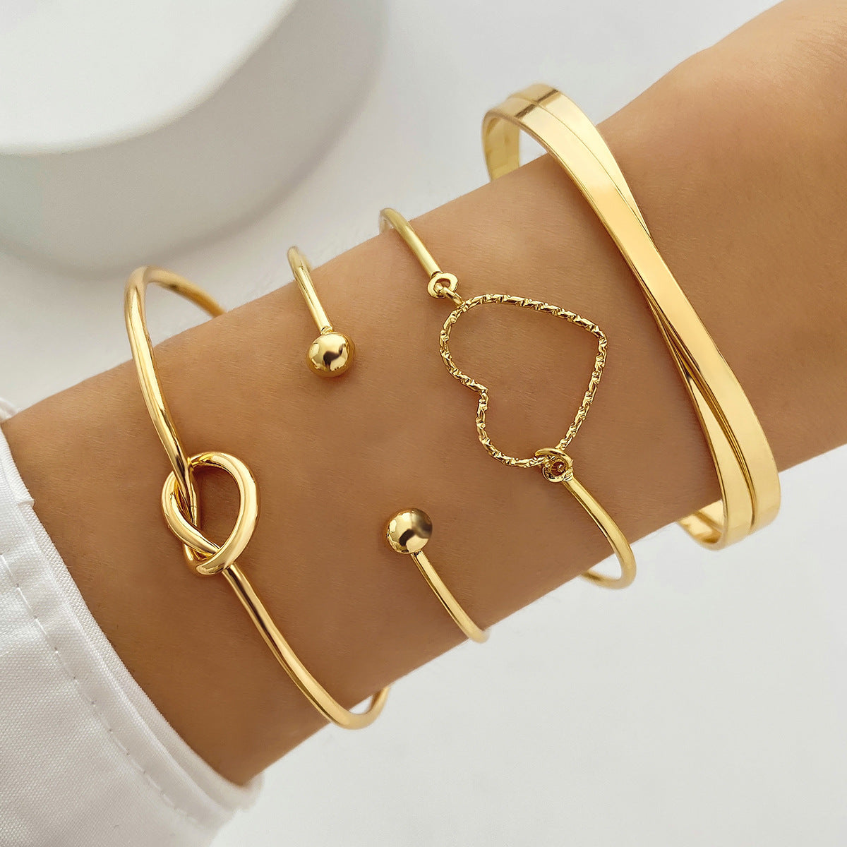 Alloy Love Knotted Suit Creative Heart Bracelets