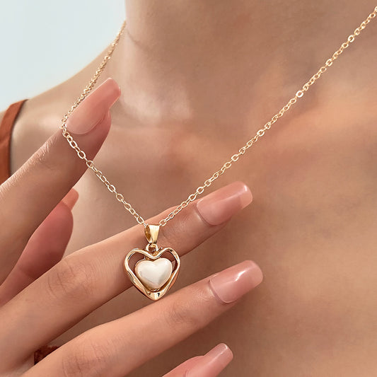 Heart-shaped Hollow Pearl Light Luxury Clavicle Necklaces