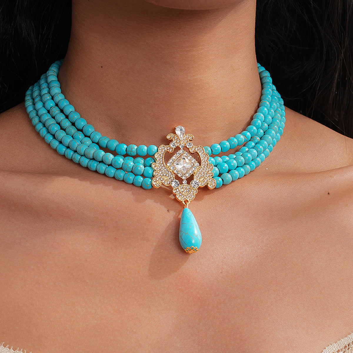 Women's Round Pearl Light Luxury Minority Vintage Clavicle Chain Jewelry Set