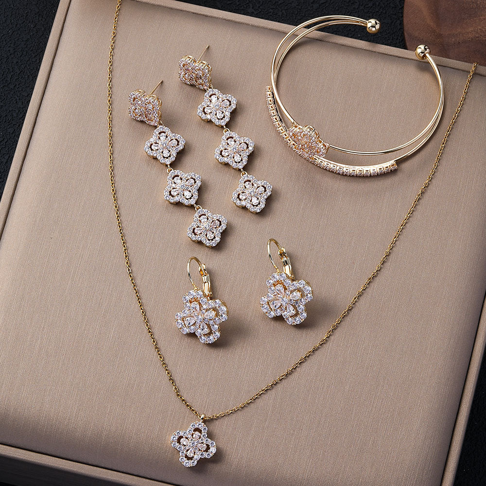 Women's Zircon Flower Diamond Open-ended Fashion Exquisite Minority Design Light Luxury Jewelry Set
