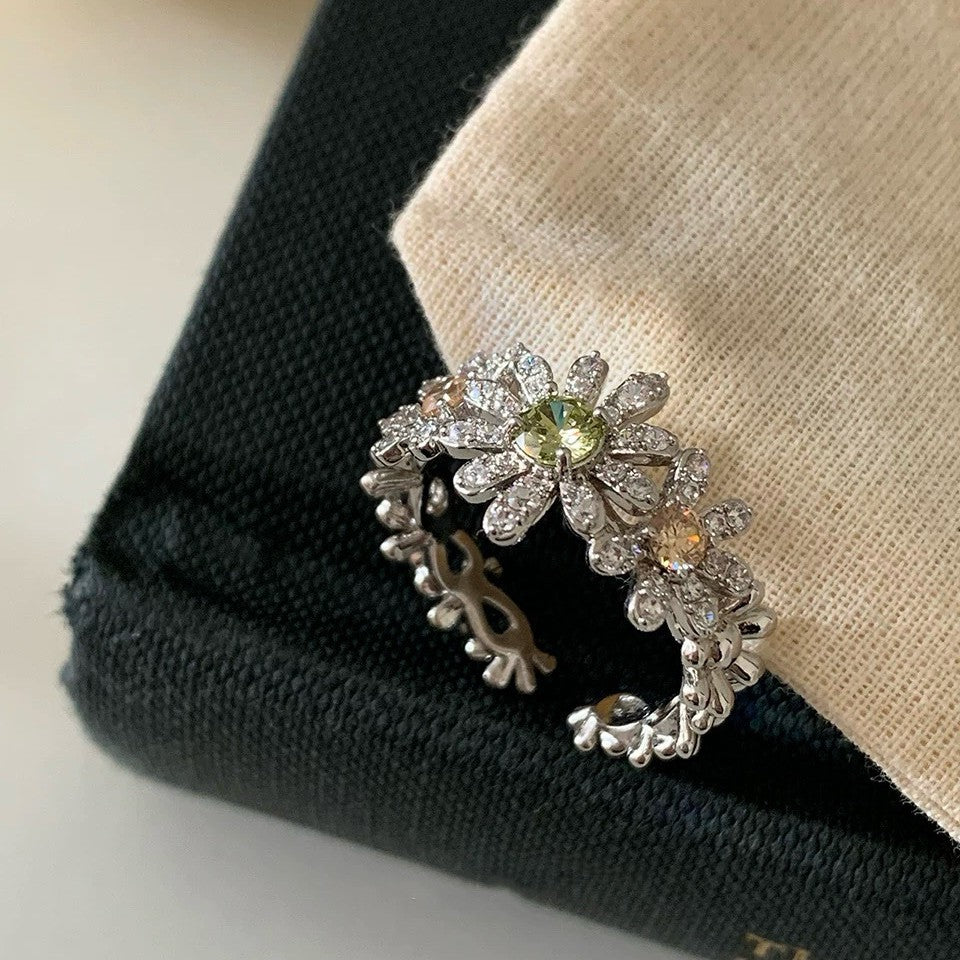 Women's Luxury High-grade Flower Index Finger Fashion Simple Ring