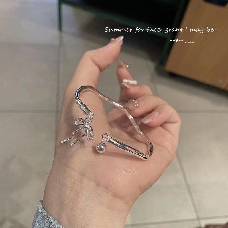 Niche Sweet Escaped Princess Girlfriends Mobius Bracelet