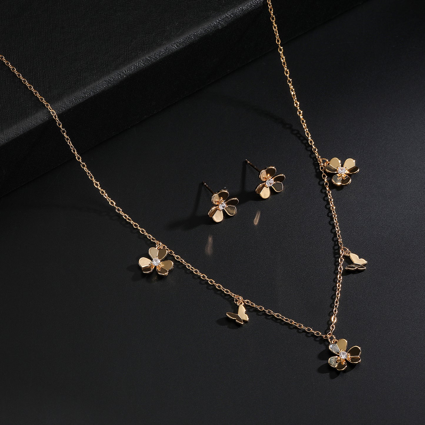 Copper Plated Gold Combination Fashion Versatile Jewelry Set