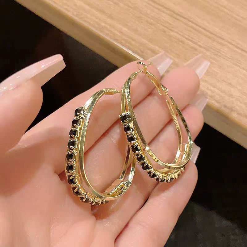 Needle Exaggerated Circle Female Fashion Graceful Black Zircon Cold Ear Buckle