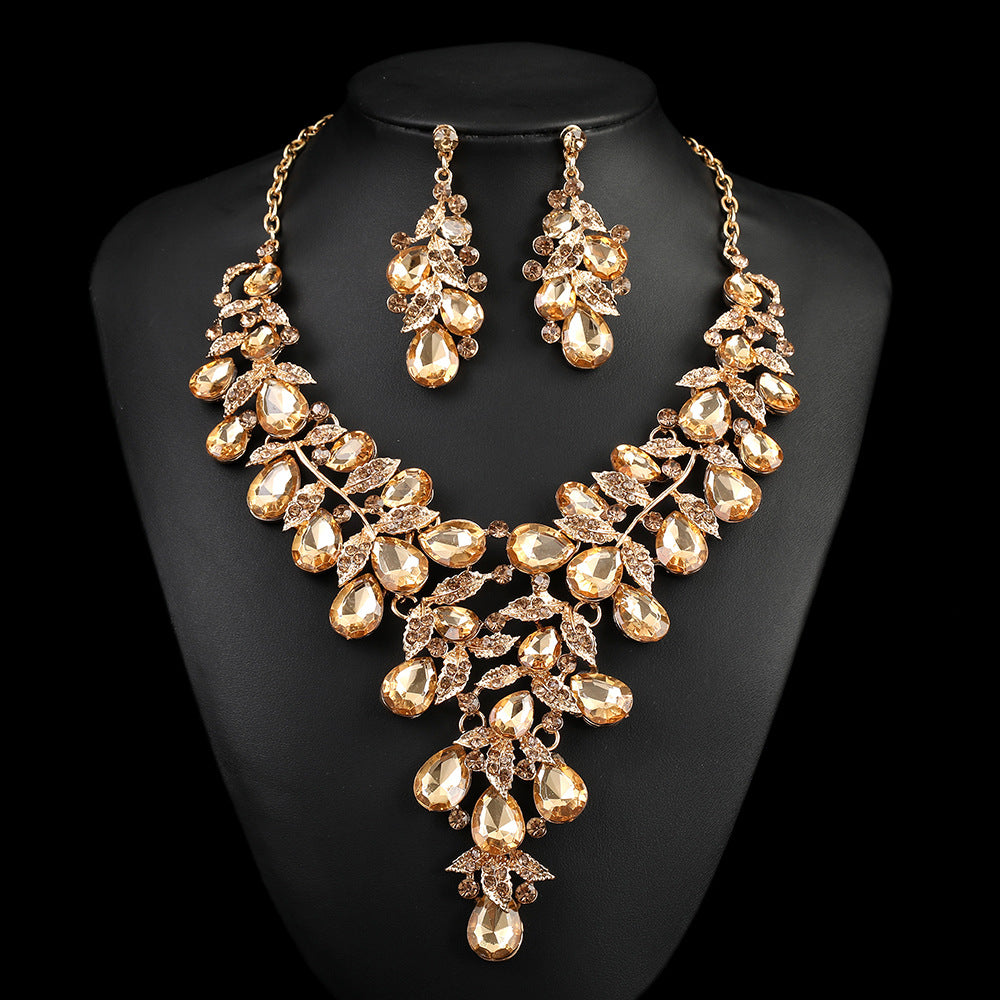 Women's Profile Retro Luxury Crystal Banquet Formal Necklaces