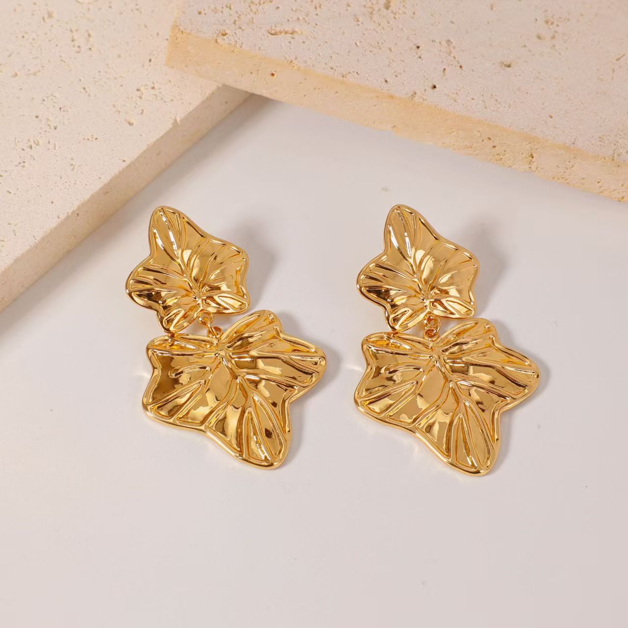 Flowers Stainless Steel Light Luxury High-grade Eardrops Gold Earrings
