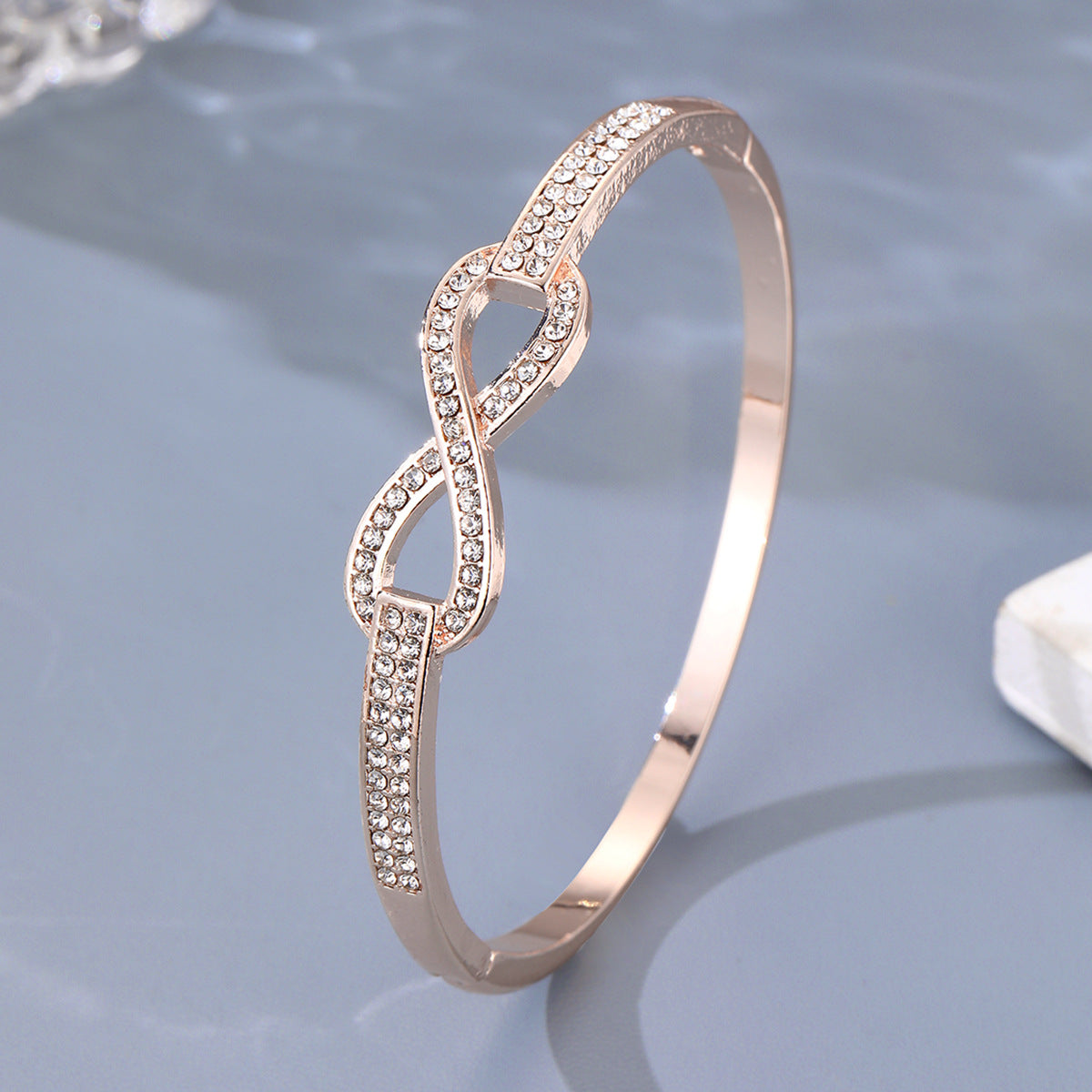 Fashion Style Digital Simple Temperament Light Luxury Bracelet